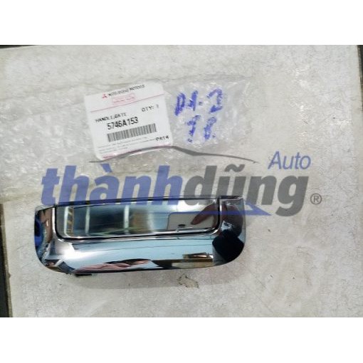 TAY MỞ CỐP SAU MITSUBISHI TRITON-5746A153