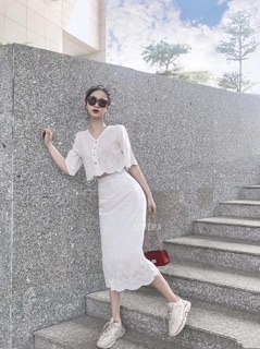 SET ÁO CROP ĐỤC LỖ KÈM CHÂN VÁY (KÈM HÌNH THẬT)