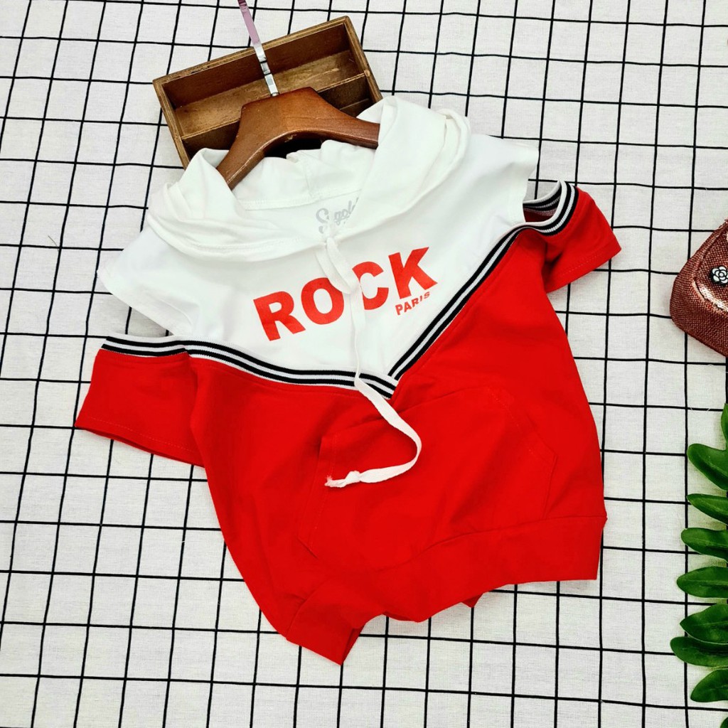 Áo thun hoddie chữ Rock cá tính cho bé gái diện Noel Tết