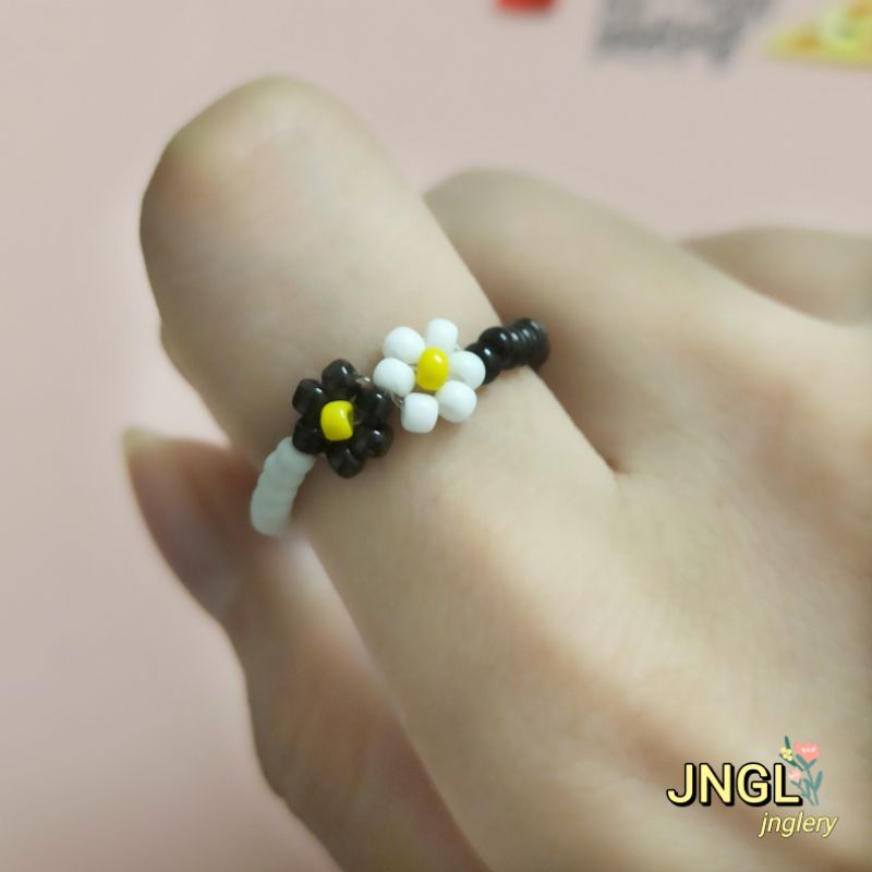 Vòng tay hạt cườm Inspired STEVENTEEN WOOZI | Vòng tay cheap moment Idol Kpop màu đen trắng