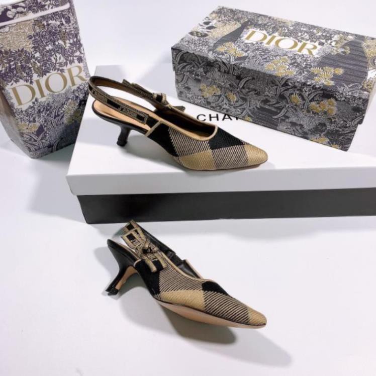 B(ẢNH THẬT) Sandal 5p Ja Gót Cong Caro Dệt Lót Da Mềm Êm Fullbox Bill Túi Cao Cấp