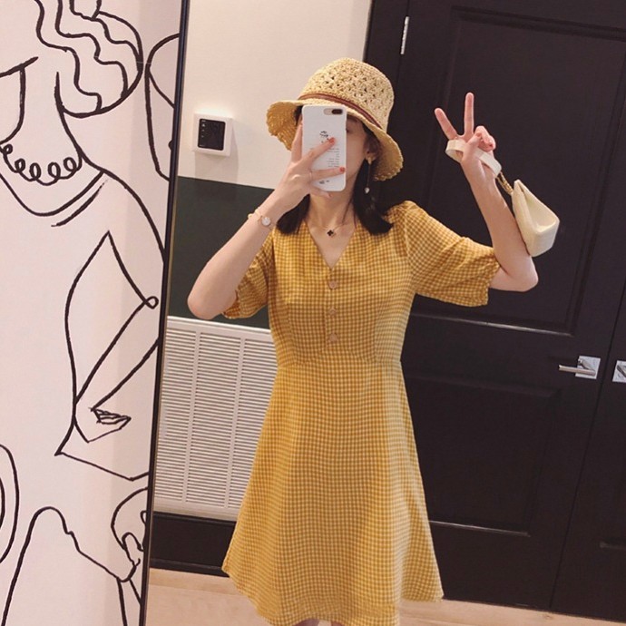 [XẢ KHO] Váy ngắn kẻ ô màu vàng, cổ chữ V, tay lỡ cực dễ thương