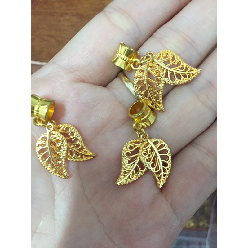Charm bộ treo lá xi vàng Mic vòng
