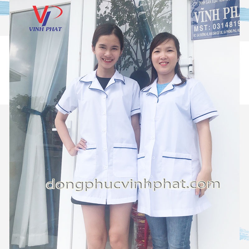 Áo Blouse Trắng Ngắn Tay Nam Nữ Dược Sĩ, Y Tá, Nhà Thuốc Viền Lé Bích Cao Cấp