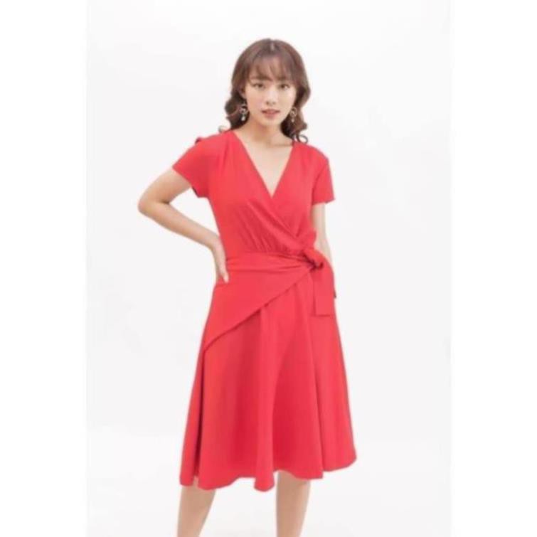 Váy Đầm Dự Tiệc Nữ Cổ Đắp Chéo Màu Đỏ Tay Ngắn Tùng Xòe Thắt Nơ Eo Trang Trí.