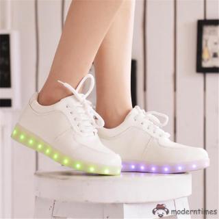 Giày có đèn LED phát sáng cho nữ