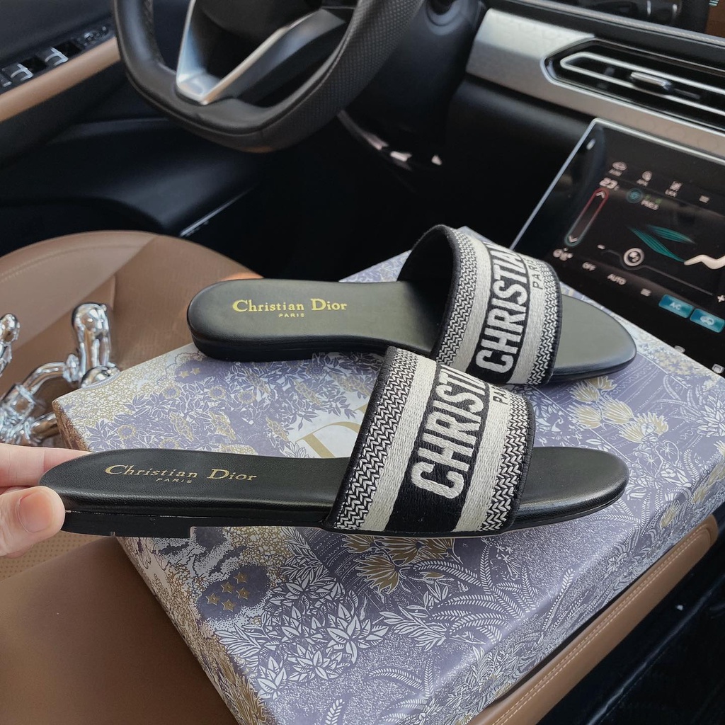 Dép nữ D.o quai thêu thổ cẩm fullbox bill túi . Thuytienshoes