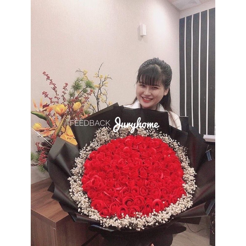 Bó hoa sáp 99 bông kèm bi khô siêu bự