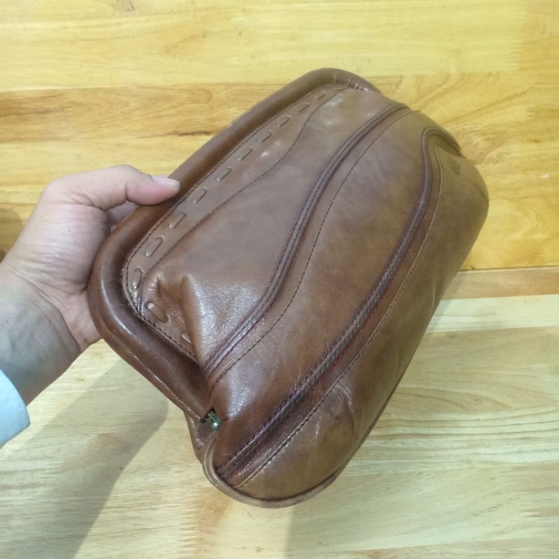Clutch cầm tay da thật secondhand  180320