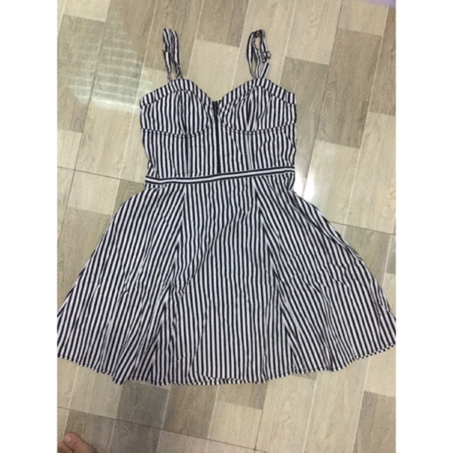 Đầm dự tiệc