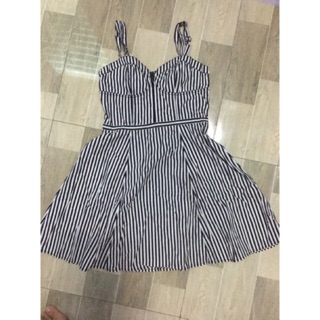 Đầm dự tiệc
