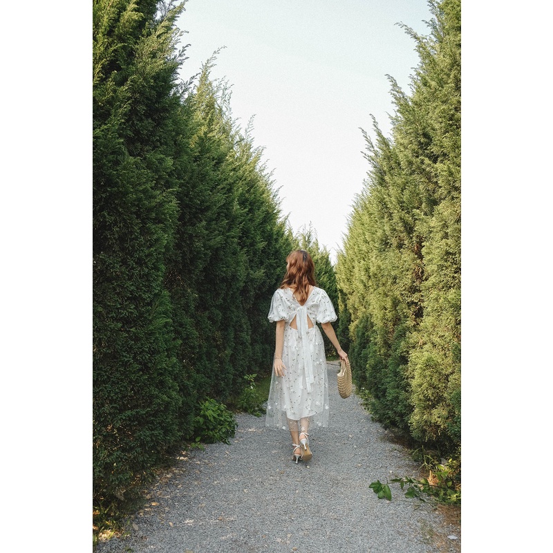 Đầm Spring Date, đầm công chúa màu trắng Flower & Dot