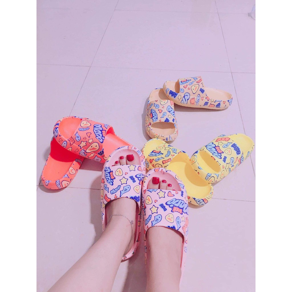 Dép nữ, dép bánh mì nữ hình cá ngộ nghĩnh. Chất liệu cao su non mềm, đi êm chân, chống trơn trượt.