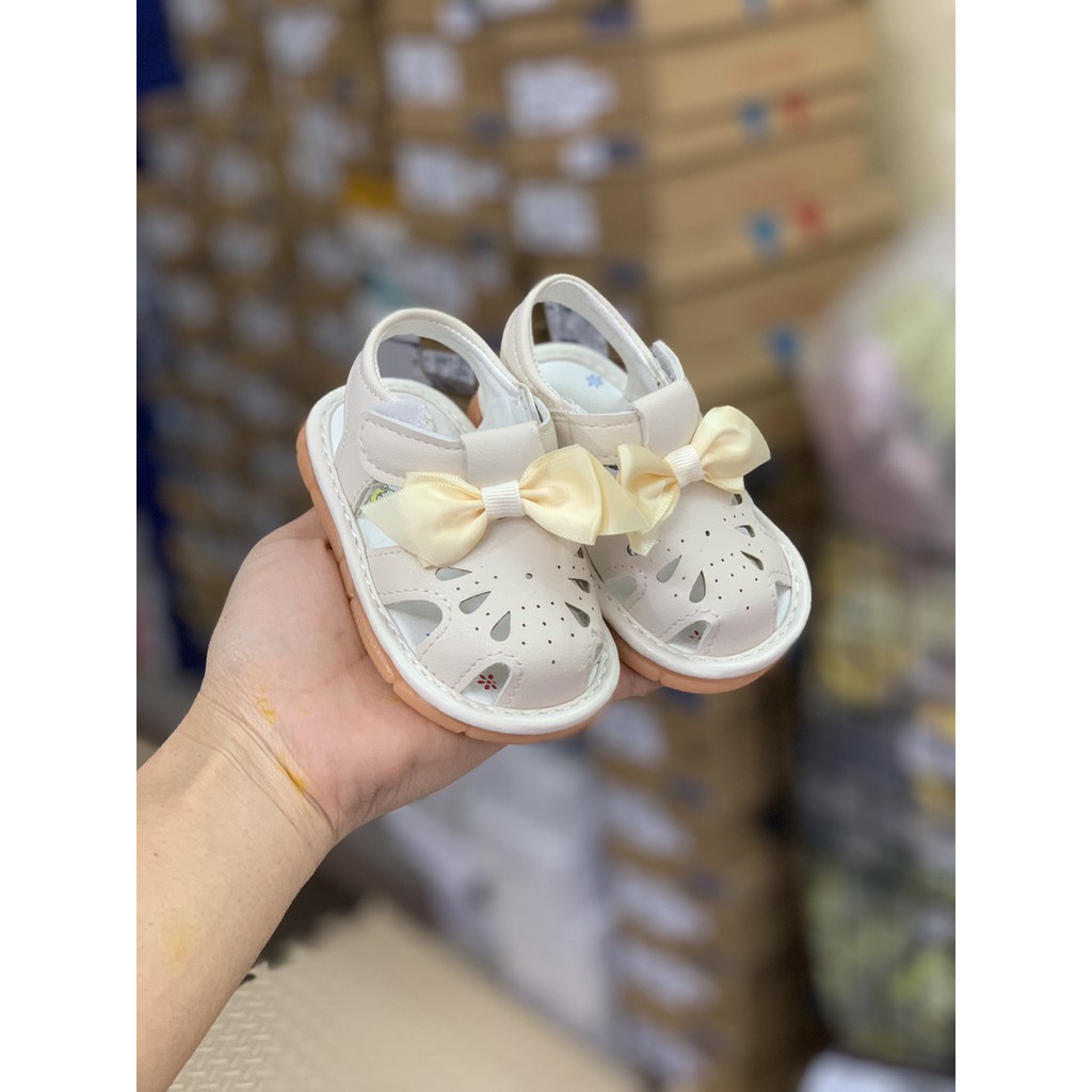 Dép rọ - Giày sandal tập đi có còi chíp chíp họa tiết gắn nơ xinh xắn cho bé gái 0 - 18 tháng TD52