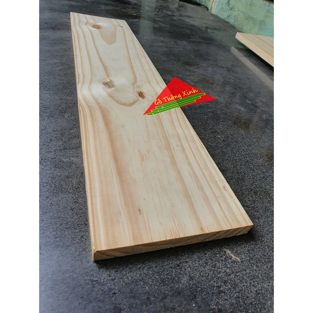 Gỗ thông tấm rộng 15cm,dày 2cm, dài 50cm được bào láng 4 mặt thích hợp làm kệ, decorde, ốp tường,...