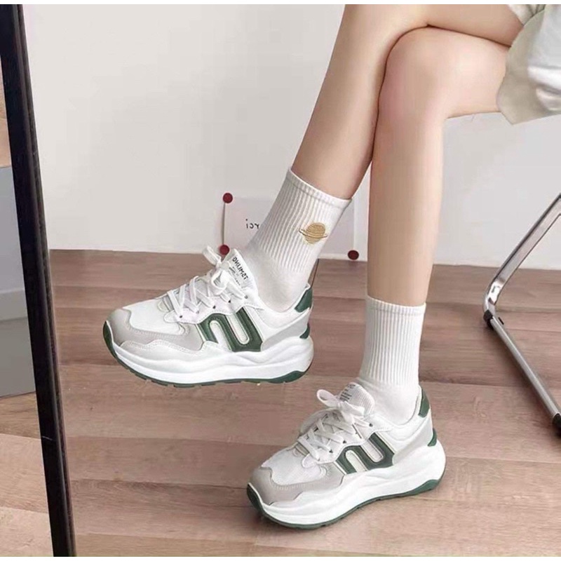 Giày thể thao QC cao cấp, chất cực đẹp, màu trắng cực xinh và dễ phối đồ cho các bạn gái_ Phương's store