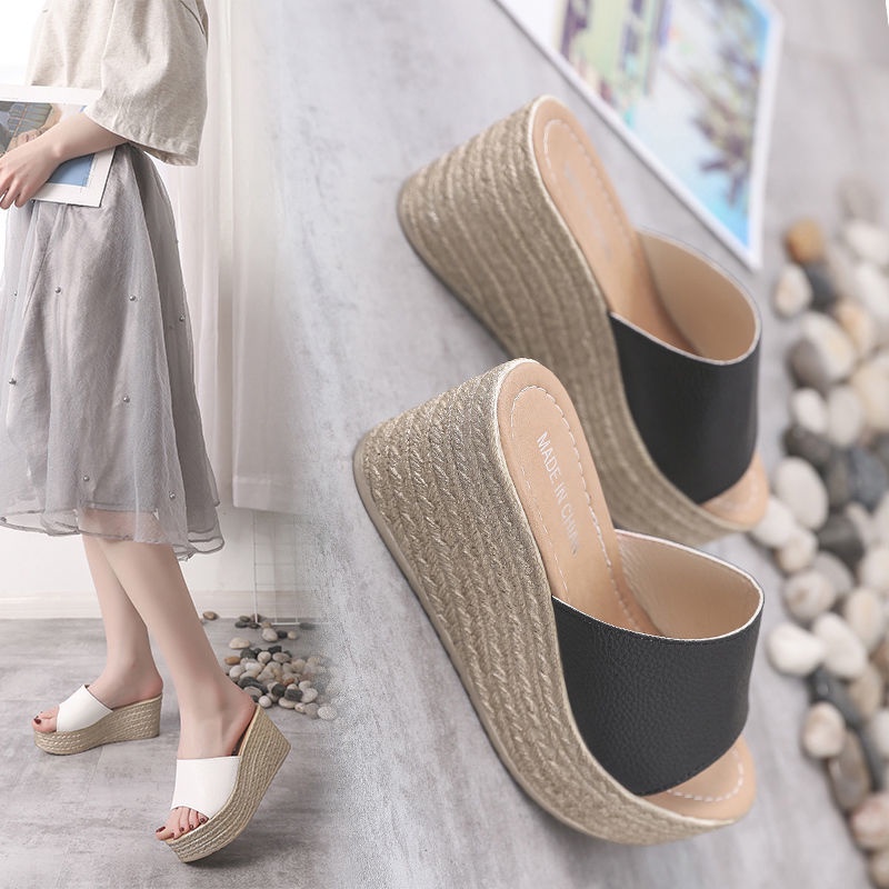 Dép Đế Xuồng Dày Thời Trang Mùa Hè Dễ Phối Đồ Cho Nữ