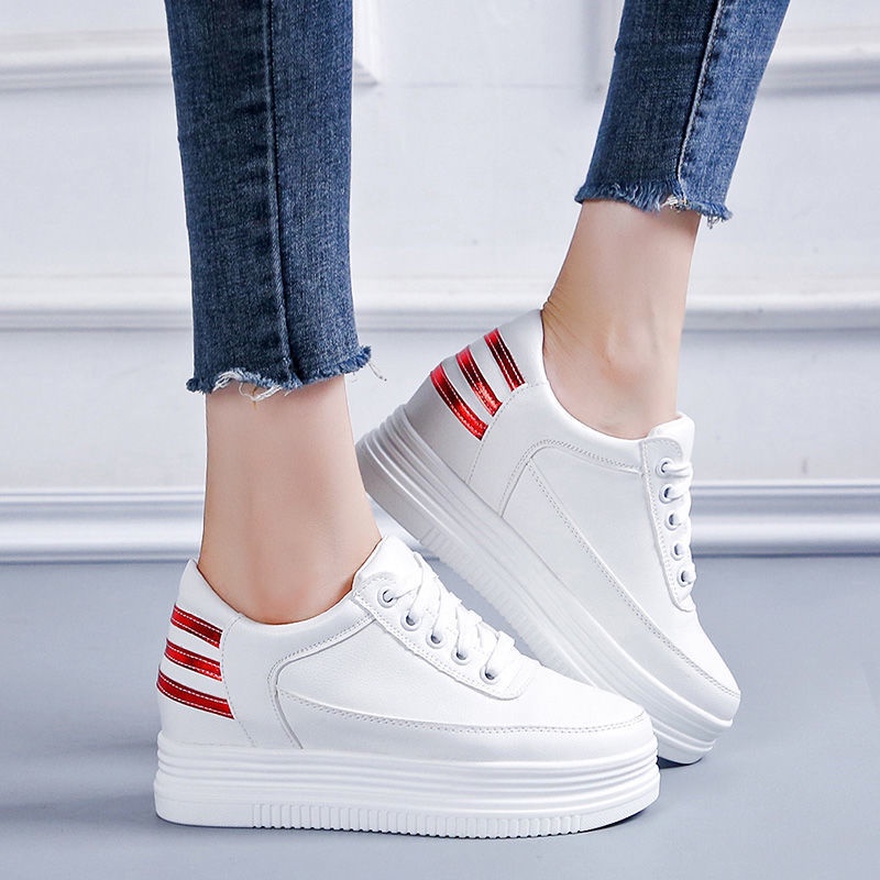 Giày Sneaker Nữ Đế Cao Dễ Phối Đồ
