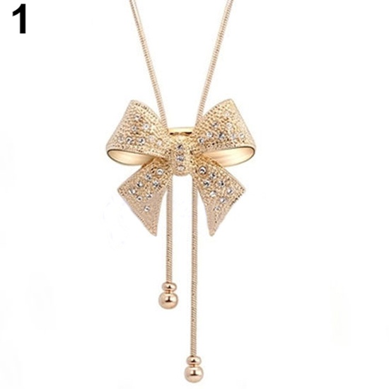 Dây chuyền tạo hình chiếc nơ đính đá và ngọc đẹp mắt