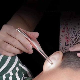 Lấy ráy tai có đèn