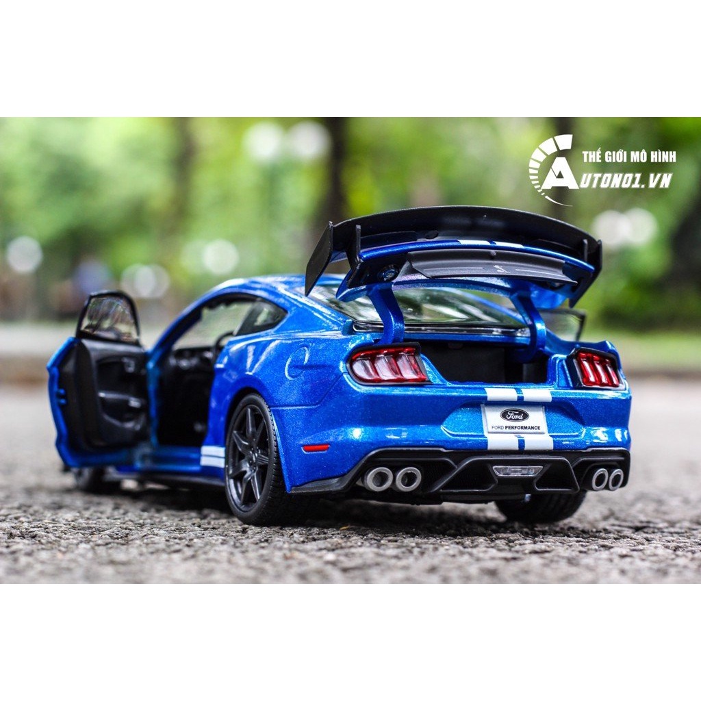 MÔ HÌNH XE FORD MUSTANG SHELBY COBRA GT500 BLUE 1:18 MAISTO 7030