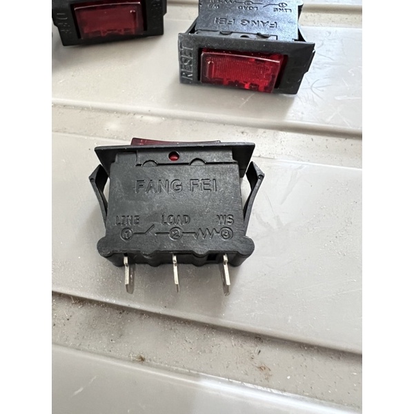 Công tắc 250v 7a có đèn báo