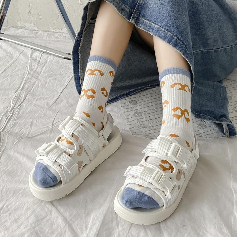 Giày Sandal Trắng Hoạ Tiết Hạt Đậu Phong Cách Ulzzang