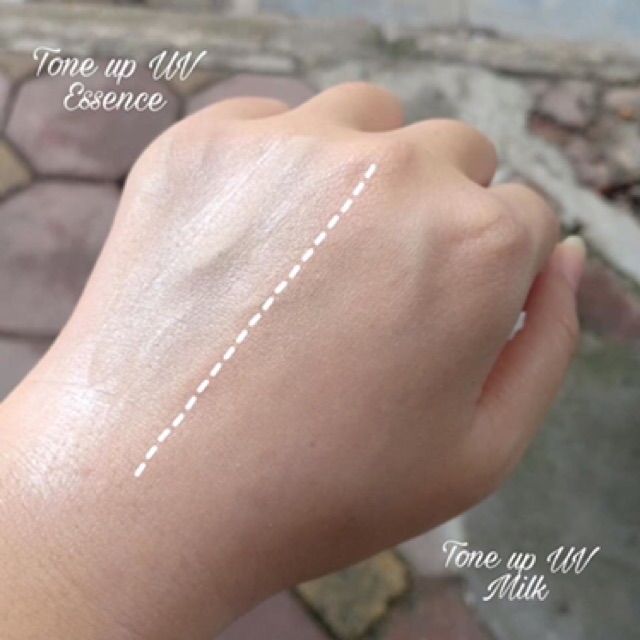 [NỘI ĐỊA NHẬT] Kem Chống Nắng Dạng Sữa Skin Aqua Tone Up UV Milk