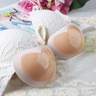 Miếng dán độn ngực