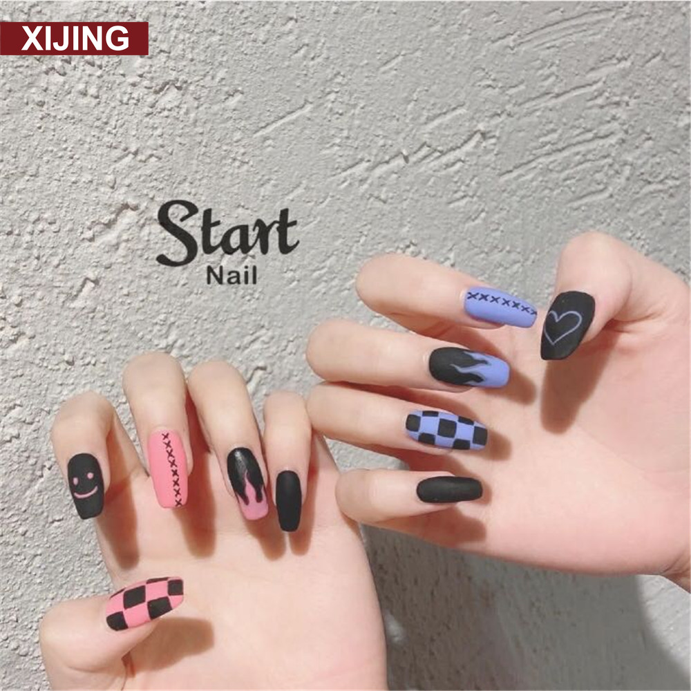 Móng tay giả họa tiết ngọn lửa lặp đi lặp lại có thể tháo rời và mang được