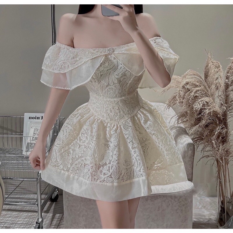(Sẵn) Đầm Ren Trễ Vai Công Chúa Cực Bồng Kèm Quần Bảo Hộ