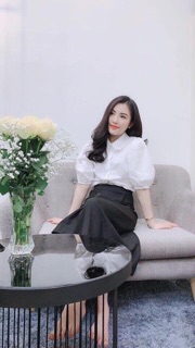 Sơ mi trắng cổ ren tay bồng