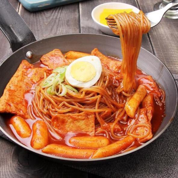 500GR TOKBOKKI HÌNH HOA SAO TIM