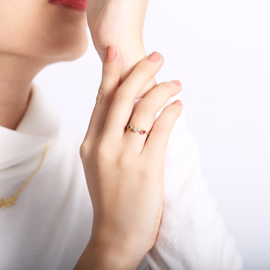 Nhẫn bạc nữ mạ vàng đính ba viên đá rời Gix Jewel SPGN45