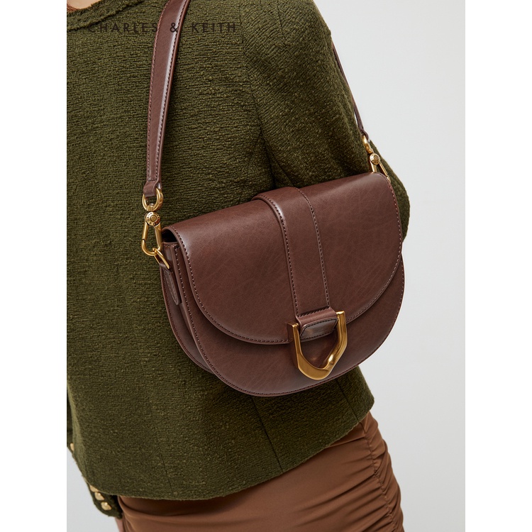 Charles and KEITH CK2-80781616 Túi Đeo Vai Phối Khóa Kim Loại Thời Trang Cho Nữ