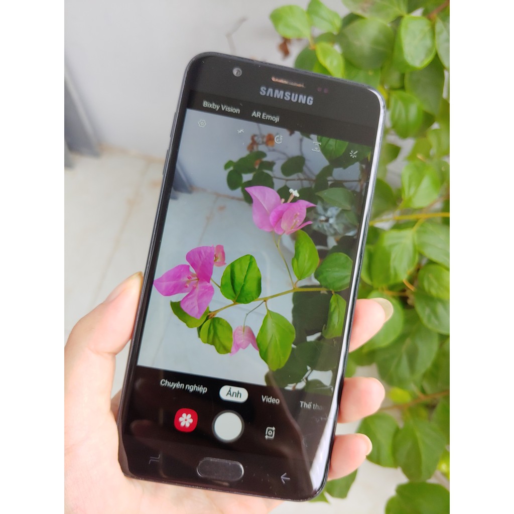 Điện thoại Samsung J737