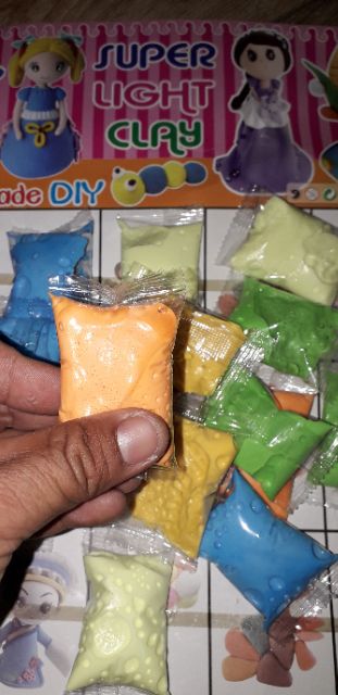 Combo 20 túi đất sét nặn nhiều màu có trọng lượng 200g