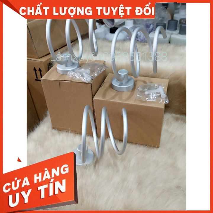 Giá treo máy sấy tóc , dụng cụ bằng inox cao cấp siêu xịn xò , thiết kế xoắn ốc sang xịn, tiết kiệm không gian Tận gốc