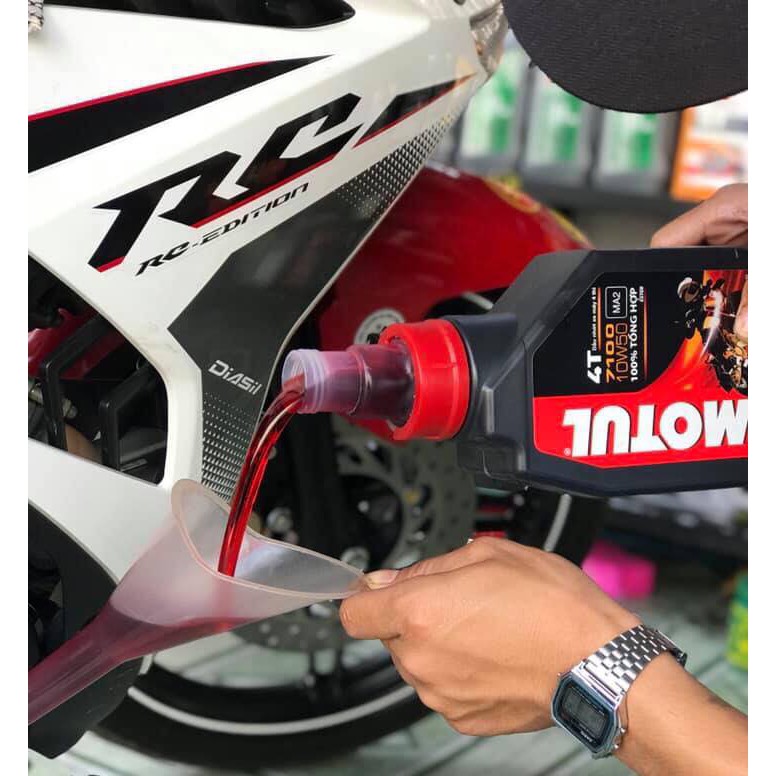 Dầu nhớt tổng hợp cao cấp xe số và xe tay côn Motul 7100 10W-50 Tặng Lọc Nhớt Yamaha - Samurai Sài Gòn.