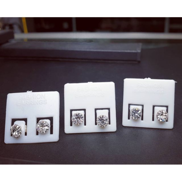 set khuyên tai 3 đôi đá trắng 4ly