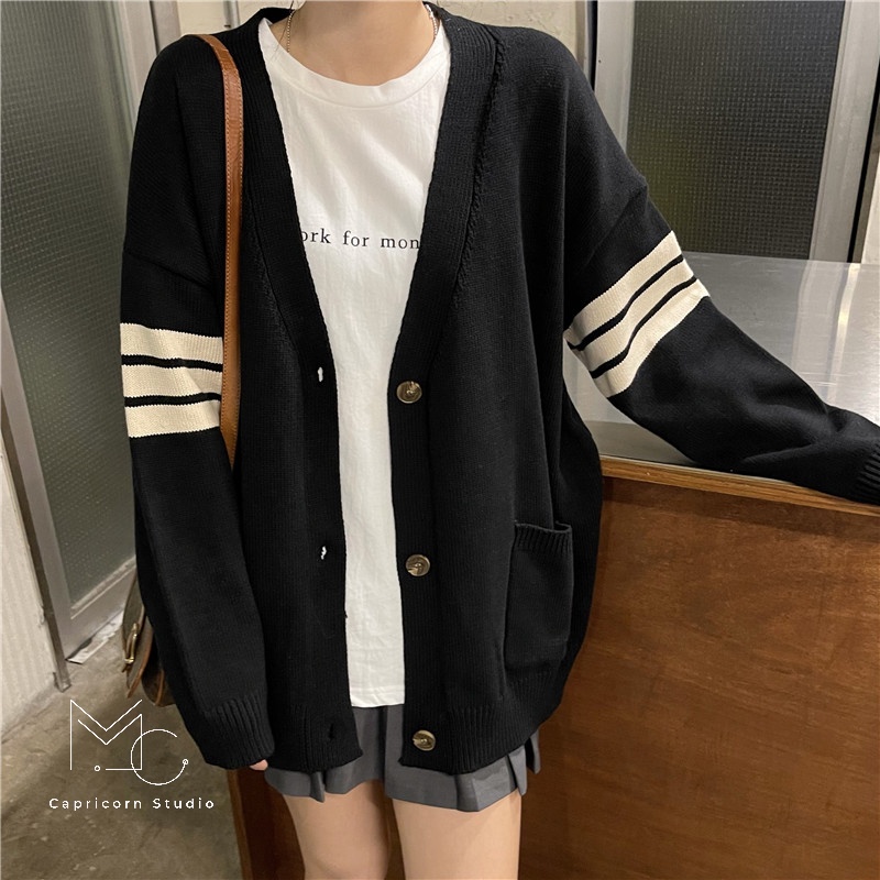 Áo khoác len Cardigan màu đen kẻ ba vạch ở tay phong cách đơn giản Hàn Quốc