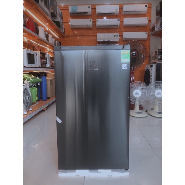 TỦ LẠNH MINI ELECTROLUX 94 LÍT EUM0930BD-VN Model 2022
