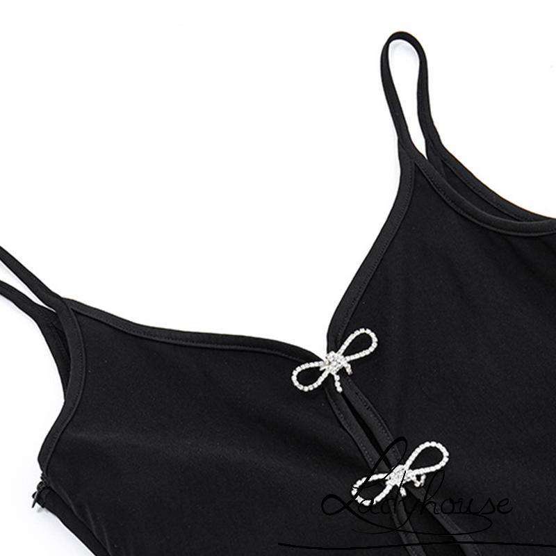 Đầm Ngắn Hai Dây Màu Đen Cổ Chữ V Khoét Sâu Gợi Cảm Cho Nữ