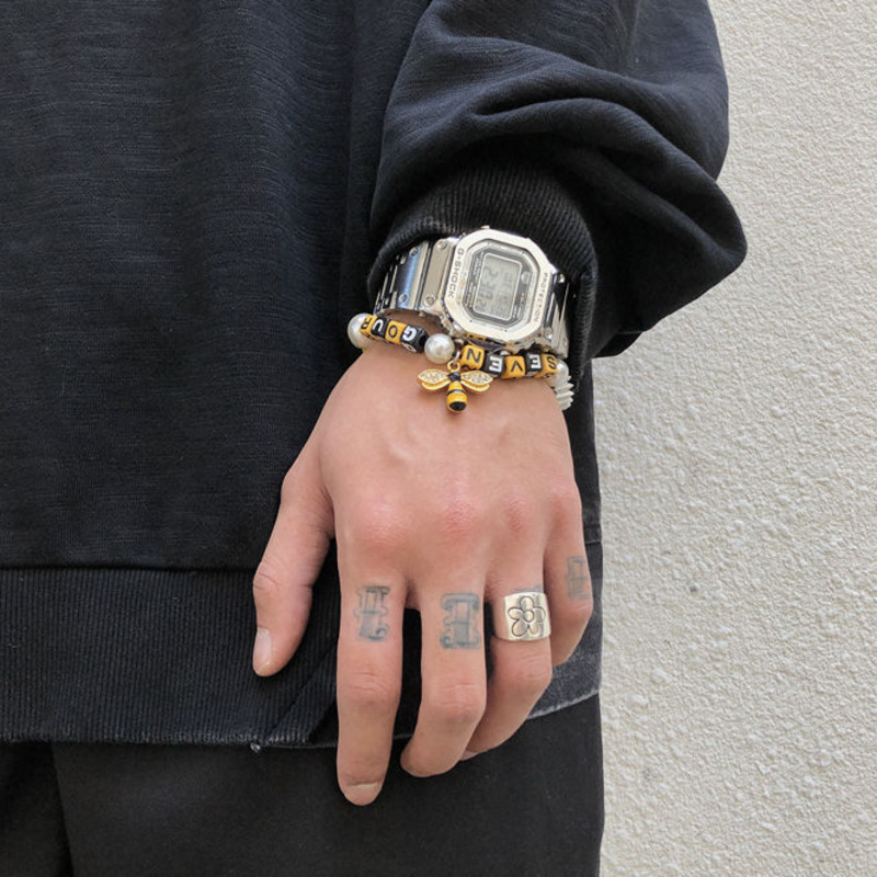 Vòng Tay Ngọc Trai Mặt Hình Con Ong Dễ Thương