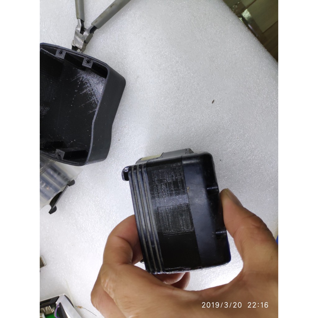 Miếng chèn tăng chiều cao cho pin Ryobi 14V