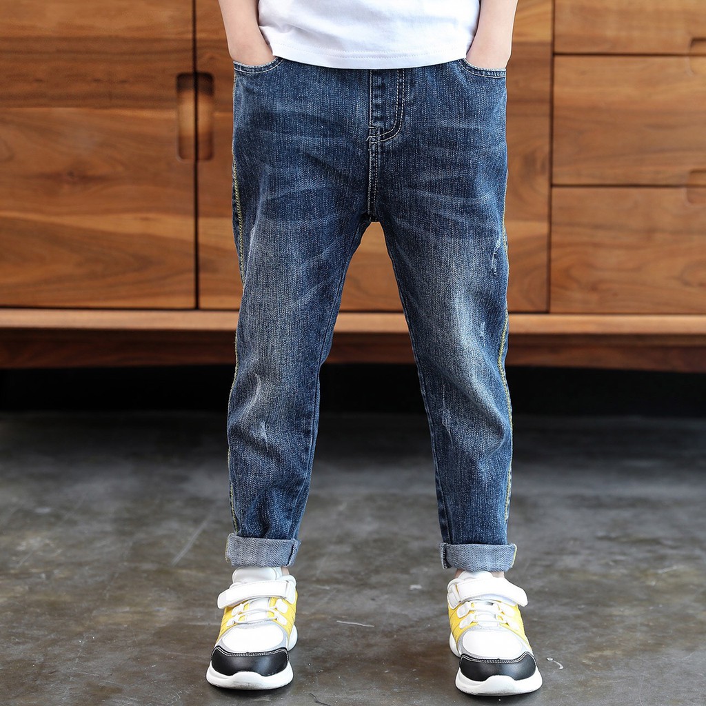 Quần bò size đại cho bé trai phong cách