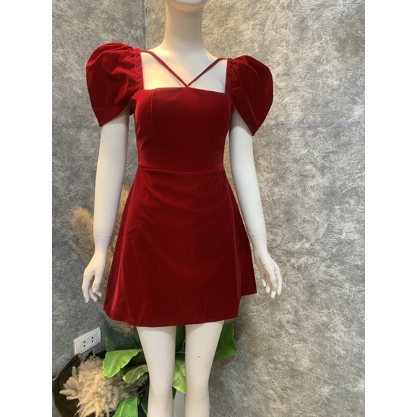 Váy nhung đan dây tay cánh tiên 2 màu hotrend 2023