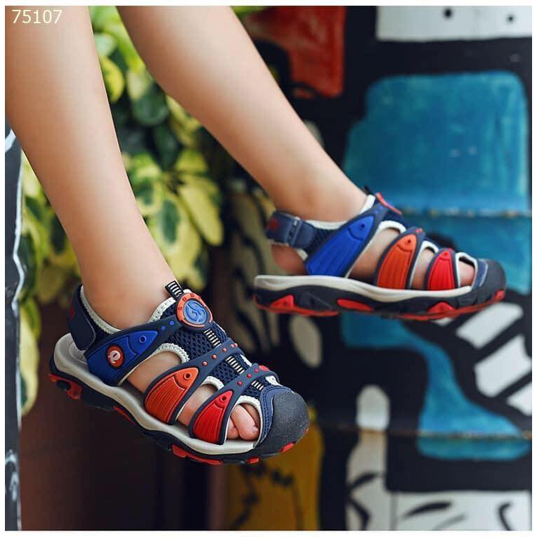 Giày sandal rọ bít mũi cap cấp cho bé trai size 33