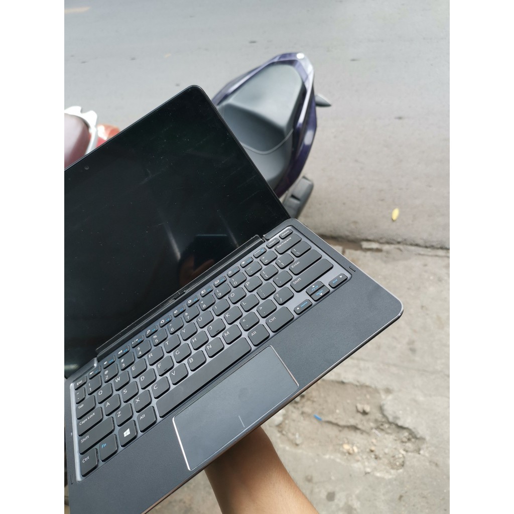 Laptop cũ Dell Venue 11 pro	Core M-5Y71, ram 4GB, SSD 128GB, màn 10.8