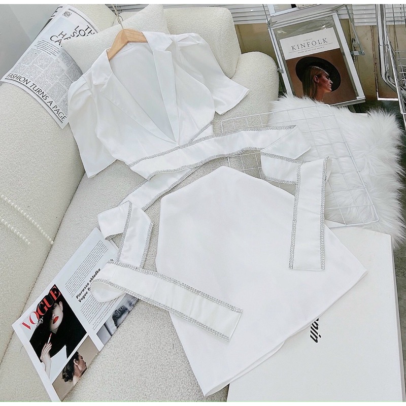 Sét chân váy áo vest cột eo phối viền hình sàn thật